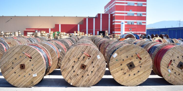 Η Hellenic Cables ανέλαβε να προμηθεύσει καλώδια για την επέκταση του ολλανδικού δικτύου