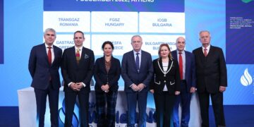 Κάθετος Διάδρομος: Μνημόνιο Συνεργασίας ΔΕΣΦΑ με Διαχειριστές 8 χωρών