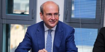 Χατζηδάκης: Μείωση του χρέους με δημοσιονομική πειθαρχία και φιλοεπενδυτική πολιτική