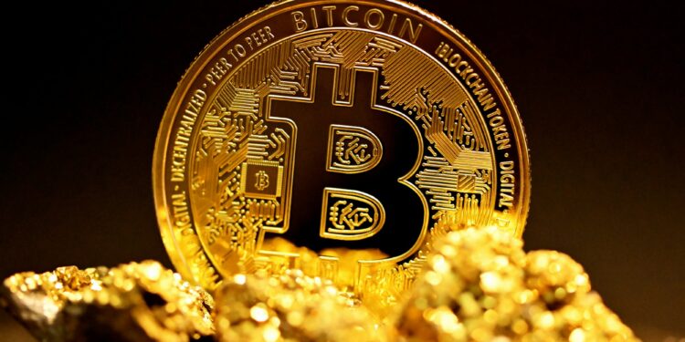 Bitcoin: Ράλι των κρύπτο «βλέπουν» νίκη Τραμπ