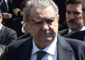 Πέθανε ο Βαρδής Βαρδινογιάννης