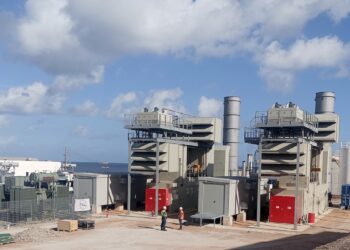 ΔΕΗ: Ξεκίνησε η εμπορική λειτουργία δύο νέων αεριοστροβιλικών μονάδων στη Σαντορίνη