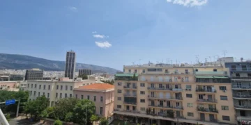 Spitogatos: Τι έψαξαν Έλληνες και ξένοι σε Αττική και Θεσσαλονίκη, για αγορά και ενοικίαση κατοικίας;