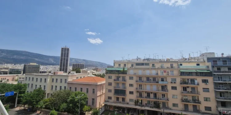 Spitogatos: Τι έψαξαν Έλληνες και ξένοι σε Αττική και Θεσσαλονίκη, για αγορά και ενοικίαση κατοικίας;