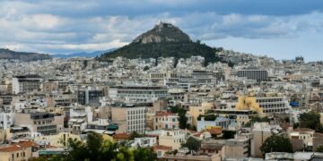 Spitogatos: Ποιες περιοχές ψάχνουν για ενοικίαση καταστημάτων και αποθηκών σε Αττική και Θεσσαλονίκη