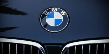 Ανακλήσεις για 6.275 BMW και 1.154 Mini