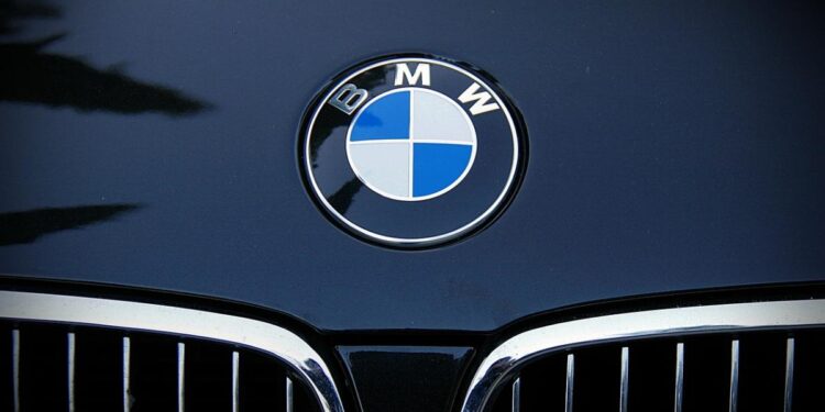 Ανακλήσεις για 6.275 BMW και 1.154 Mini