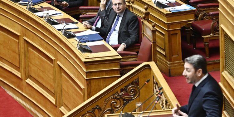 Χατζηδάκης: Έρχονται πέντε παρεμβάσεις στις τράπεζες, για προμήθειες, χορηγήσεις