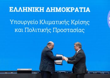 Βράβευση της Ζυθοποιίας Μακεδονίας Θράκης για τη συμβολή της στην αντιπυρική προστασία
