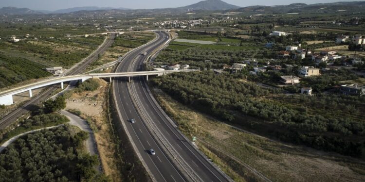 ΓΕΚ ΤΕΡΝΑ: Εξαγορά επιπλέον ποσοστού στην Ολυμπία Οδό