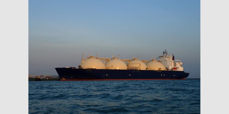 Guardian: Σε επίπεδα ρεκόρ οι εισαγωγές ρωσικού LNG της Ευρώπης το 2024
