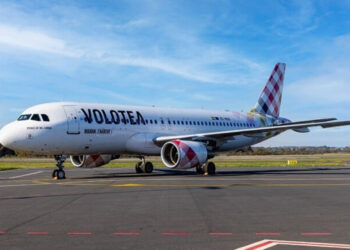H Volotea κλείνει τη βάση της στην Αθήνα
