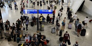 Ελ. Βενιζέλος: Το ρεκόρ επιβατών, η επέκταση και το πλάνο για το 2025