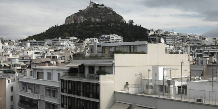 Spitogatos: «Αυλαία» για το 2024 με τις τιμές κατοικιών σε ανοδική τροχιά