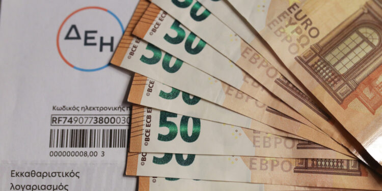 Aναδρομικά για ένα τρίμηνο οι επιδοτήσεις στους λογαριασμούς ρεύματος των μικρών επιχειρήσεων