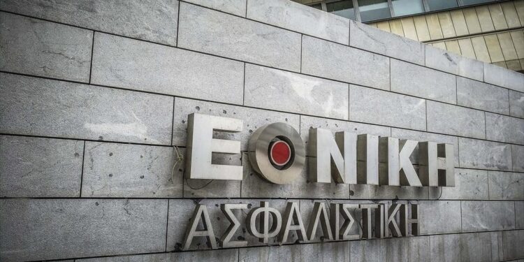 Πειραιώς: Σε αποκλειστικές συζητήσεις με τη CVC για το 70% της Εθνικής Ασφαλιστικής