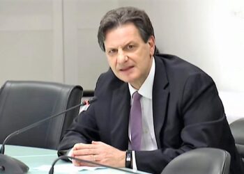 Yπ.Εν.: Σε 15 ευρώ ανά μεγαβατώρα η στήριξη στα νοικοκυριά για τον Φεβρουάριο
