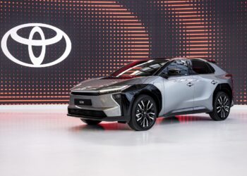 Η Toyota ενισχύει τη στρατηγική πολλαπλών διαδρομών «Toyota multi-pathway»