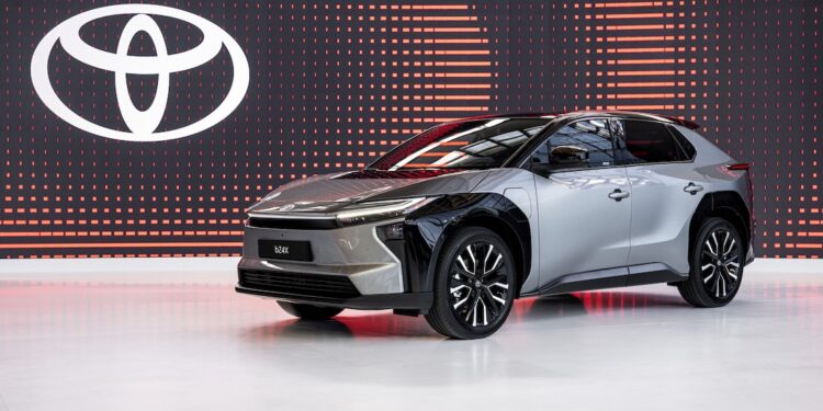 Η Toyota ενισχύει τη στρατηγική πολλαπλών διαδρομών «Toyota multi-pathway»