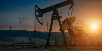 Πετρέλαιο: Ανάκαμψη 1% μετά τη “βουτιά”, με το βλέμμα στην Ουκρανία