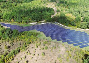 MORE και ΔΕΗ Ανανεώσιμες: Οκτώ Φωτοβολταϊκά 882,4 MW έλαβαν οριστική προσφορά σύνδεσης με το δίκτυο