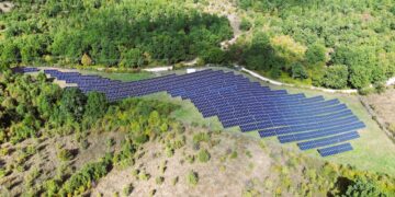 MORE και ΔΕΗ Ανανεώσιμες: Οκτώ Φωτοβολταϊκά 882,4 MW έλαβαν οριστική προσφορά σύνδεσης με το δίκτυο