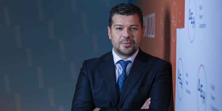 ΔΕΗ: Ανανεώθηκε η θητεία του Γιώργου Στάσση