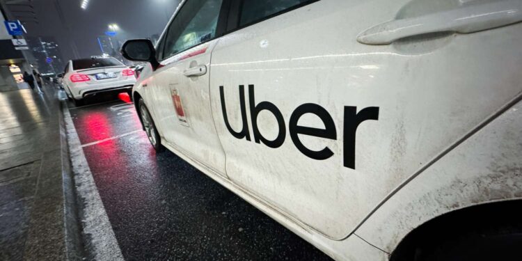 Uber: Οι πολίτες ζητούν καλύτερες μετακινήσεις