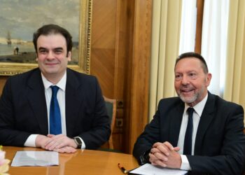 Πιερρακάκης – Στουρνάρας: Τι σηματοδοτεί η επένδυση της Unicredit στην Alpha Bank