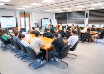 Η HELLENiQ ENERGY εδραιώνει τη θέση της ως εργοδότης επιλογής
