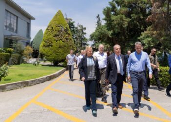 Ο Πρωθυπουργός στις εγκαταστάσεις της METLEN στον Βόλο