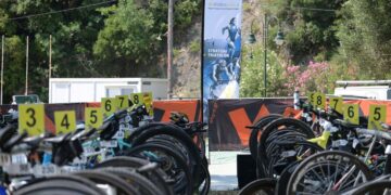 Με μεγάλη επιτυχία ολοκληρώθηκε το πρώτο Stratoni Triathlon 2025, με την υποστήριξη της Ελληνικός Χρυσός