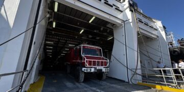 H SEAJETS διέθεσε δύο επιπλέον πλοία της για να μεταφέρουν πυροσβεστικές δυνάμεις στη Χίο