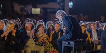 Το «Ταξίδι στο Φως» του Σταύρου Ξαρχάκου συνεχίζεται και το φετινό καλοκαίρι με την υποστήριξη της METLEN