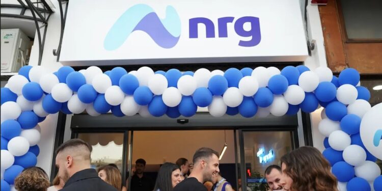 Η nrg ανοίγει το νέο της κατάστημα στη Λάρισα