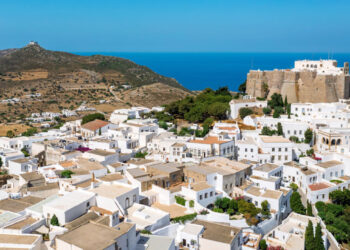 Τα 19 νησιά που μειώνεται κατά 30% ο ΦΠΑ