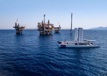 To «πράσινο» Energy Observer στον «πράσινο» Πρίνο για την αποθήκευση CO2!