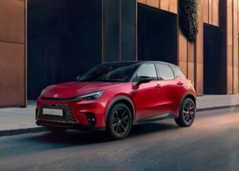Το Lexus LBX προσφέρει περισσότερες επιλογές και στυλ με τη νέα vibrant edition