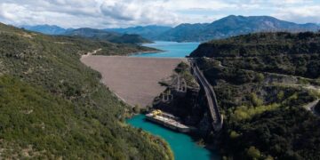Μέτρα στήριξης για την αντληοταμίευση ζητούν οι εταιρίες ηλεκτρισμού