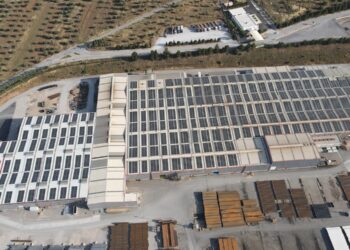 Η Σωληνουργεία Κορίνθου εγκαινιάζει το μεγαλύτερο βιομηχανικό φωτοβολταϊκό στέγης στην Ελλάδα