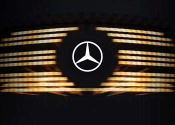Mercedes: Ελεύθερη πτώση στα λειτουργικά κέρδη στο γ’ τρίμηνο
