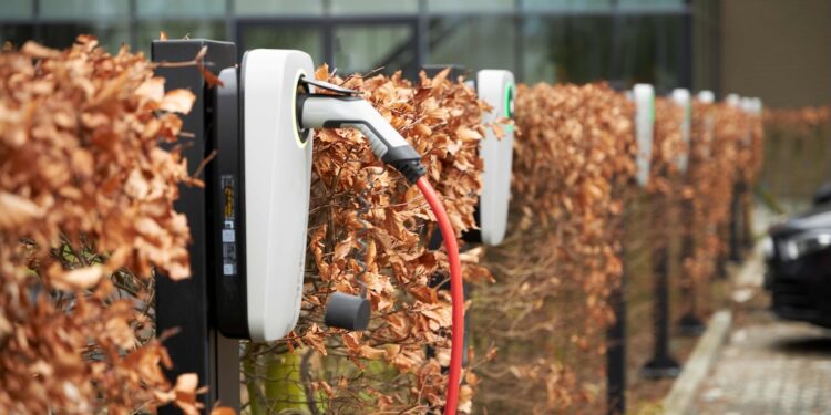 Blink Charging Hellas: Ξεπέρασε τους 320 σταθμούς φόρτισης πανελλαδικά