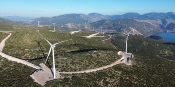 Όμιλος ΔΕΗ: Ολοκλήρωση κατασκευής αιολικού πάρκου 36 MW στη Φωκίδα