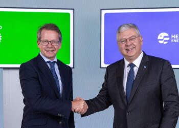 HELLENiQ ENERGY και BP ανανεώνουν τη συνεργασία τους με ορίζοντα 10ετίας