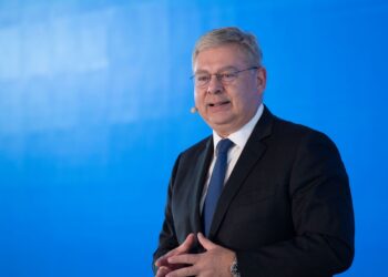 Ανδρέας Σιάμισιης στο 4ο «Greek Investment Conference: Ανάγκη να δοθεί συνέχεια στις μεταρρυθμίσεις