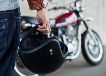 Τι αλλάζει ο νέος ΚΟΚ για τους αναβάτες μηχανής και τι επισημαίνουν οι ειδικοί