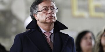 Πρόεδρος Κολομβίας: “Έίμαι έτοιμος να ξαναπάρω τα όπλα”