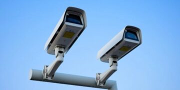 Τοποθέτηση καμερών σε 6 κεντρικούς δρόμους της Αθήνας και 10 λεωφορεία