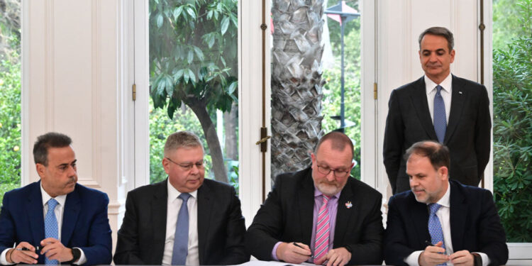 Μπήκαν οι υπογραφές της Ελλάδας με τη Chevron