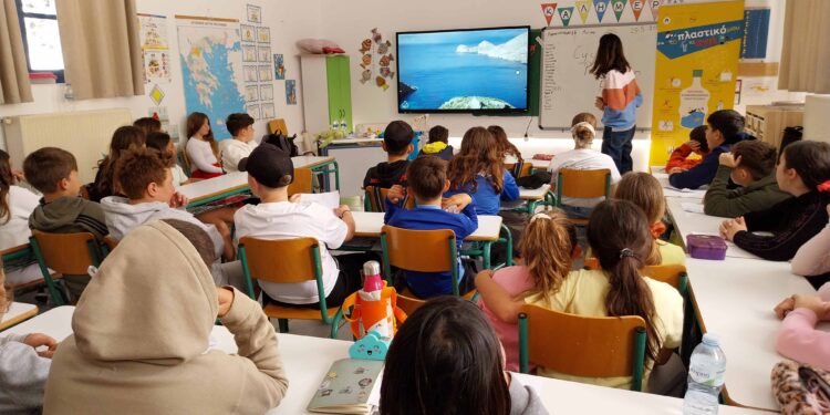ΔΕΗ: 1.700 μαθητές σε 6 νησιά συμμετείχαν στο εκπαιδευτικό πρόγραμμα «Το Πλαστικό μου κι Εγώ»